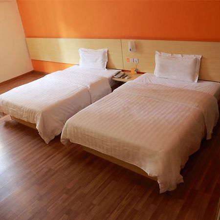 7Days Inn Zhu Hai Gong Bei Tunnel Portal Джухай Екстериор снимка